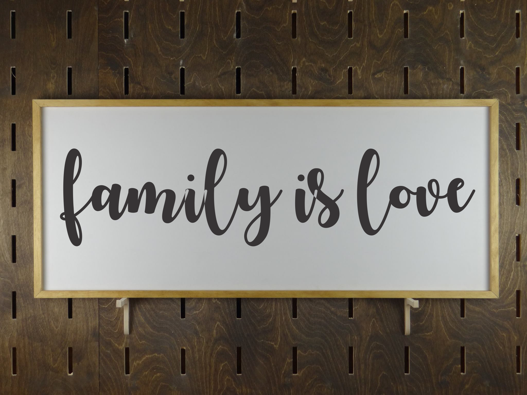 family is love Farmhouse Sign – Pickle Hill Co